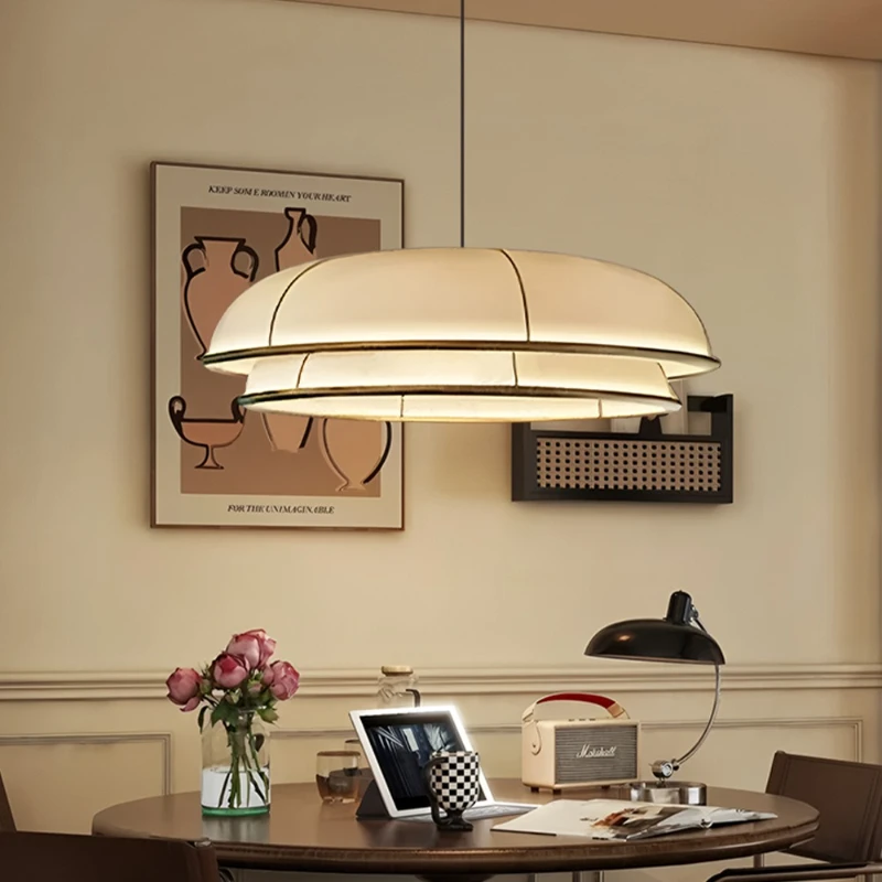 Restaurant chandelier French retro style dining table light designer creative art high sense bedroom 2025 new lamps
Restaurant chandelier French retro style dining table light designer creative art high sense bedroom 2025 new lamps
