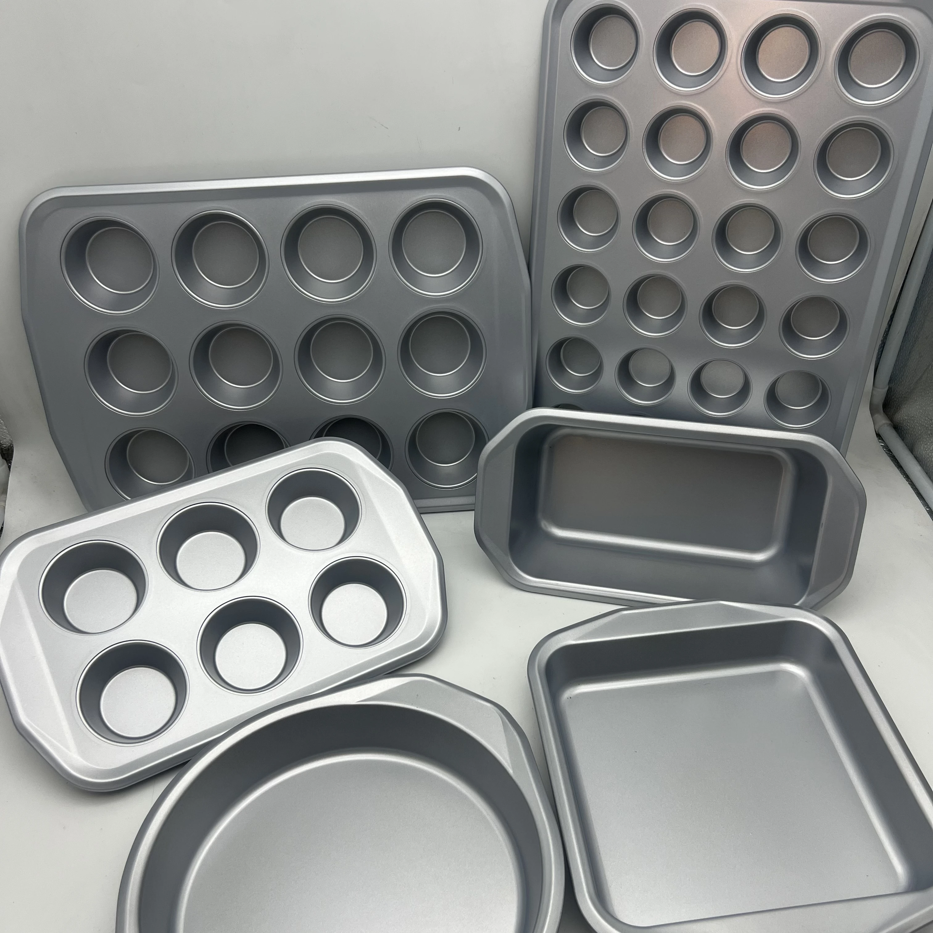 Набор форм для выпечки с антипригарным покрытием, сталь из ловли
Набор форм для выпечки с антипригарным покрытием, сталь из ловли