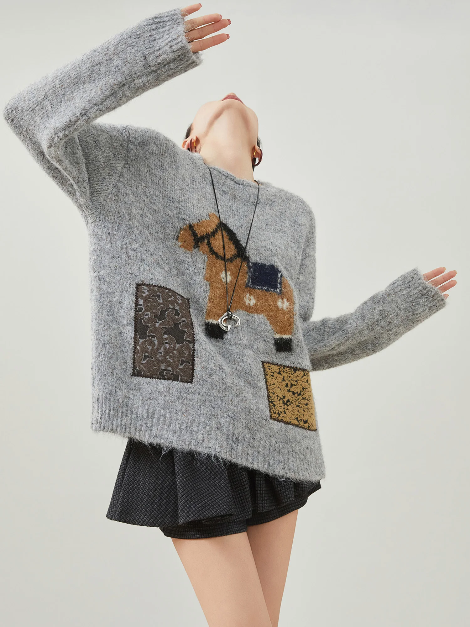 Свободный пуловер с круглым вырезом, вышитой нашивкой, мягкий, с длинными рукавами, женский, удобный, из полиэфирного волокна
Свободный пуловер с круглым вырезом, вышитой нашивкой, мягкий, с длинными рукавами, женский, удобный, из полиэфирного волокна