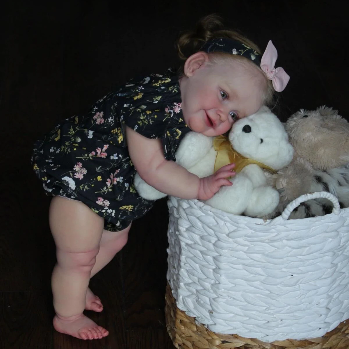 NPK 24inch Reborn Baby Doll Zoe Lifelike Soft Cuddly Body Doll Handmade with Genesis Paint Visible Veins Multiple Layers
NPK 24inch Reborn Baby Doll Zoe Lifelike Soft Cuddly Body Doll Handmade with Genesis Paint Visible Veins Multiple Layers