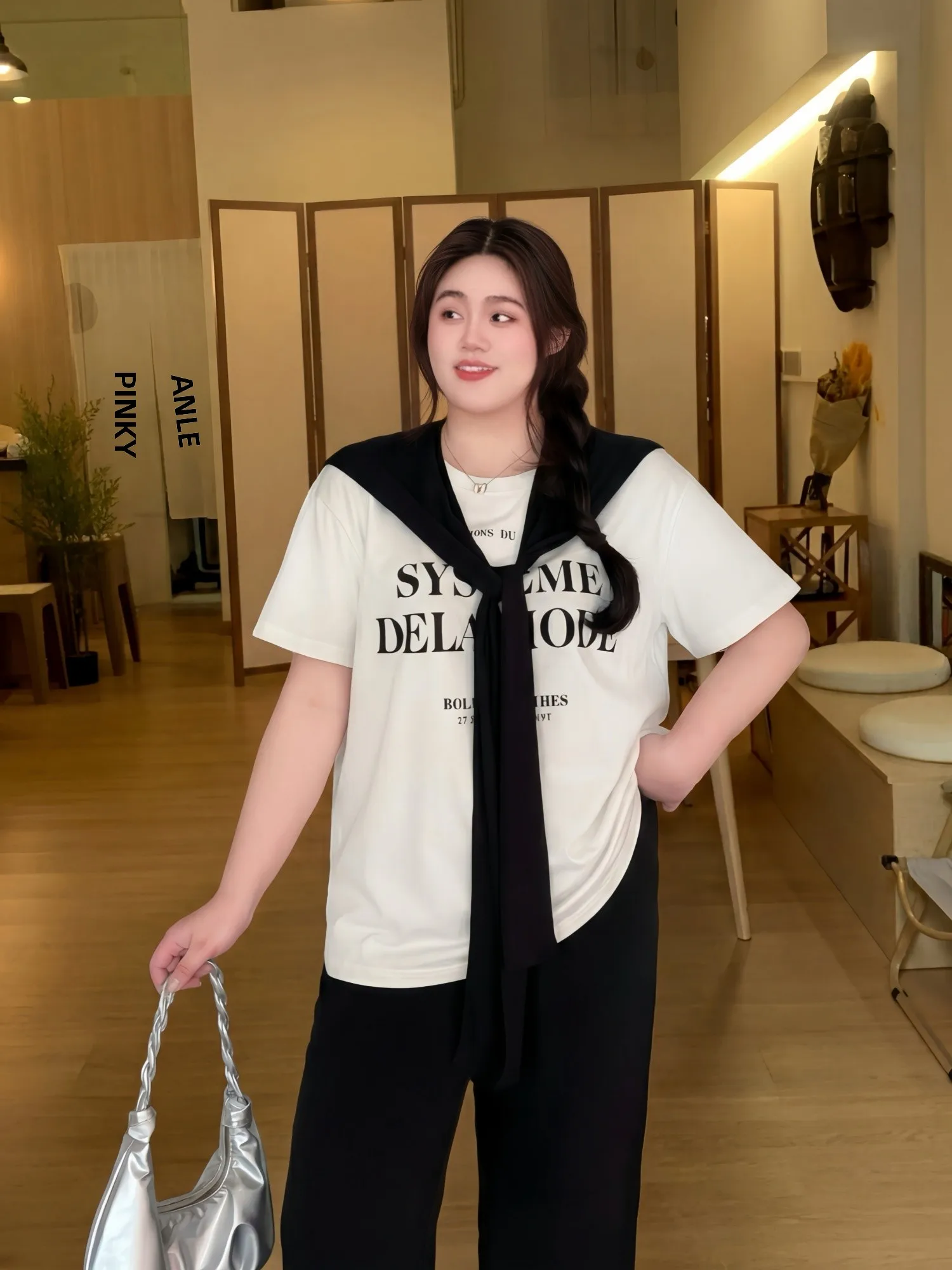 Casual Summer New Large Size Women's Fashionable Short Sleeve Versatile Top with Shawl Standard Fit Commute Style Cotton T-shirt
Casual Summer New Large Size Women's Fashionable Short Sleeve Versatile Top with Shawl Standard Fit Commute Style Cotton T-shirt