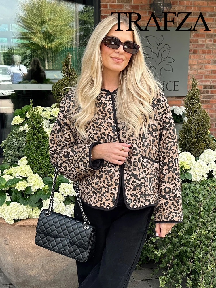 TRAFZA Women's Winter Fashion Round Neck Leopard Print Cotton Coat Female Elegant Single Breasted Long Sleeve Zebra Print Jacket
TRAFZA Women's Winter Fashion Round Neck Leopard Print Cotton Coat Female Elegant Single Breasted Long Sleeve Zebra Print Jacket