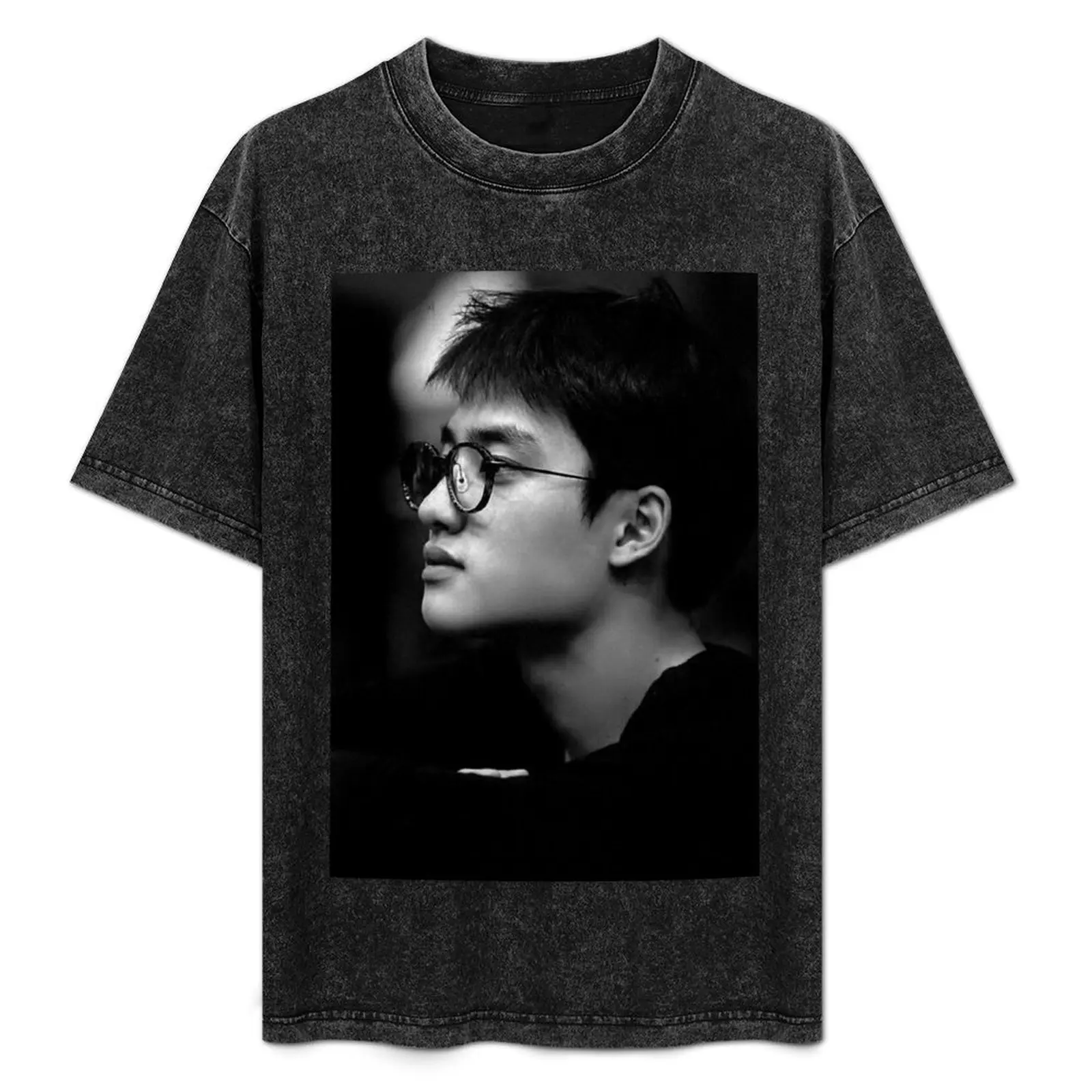 Kyungsoo (D.O) T-Shirt Simple Trendy Casual T-Shirt
Kyungsoo (D.O) T-Shirt Simple Trendy Casual T-Shirt