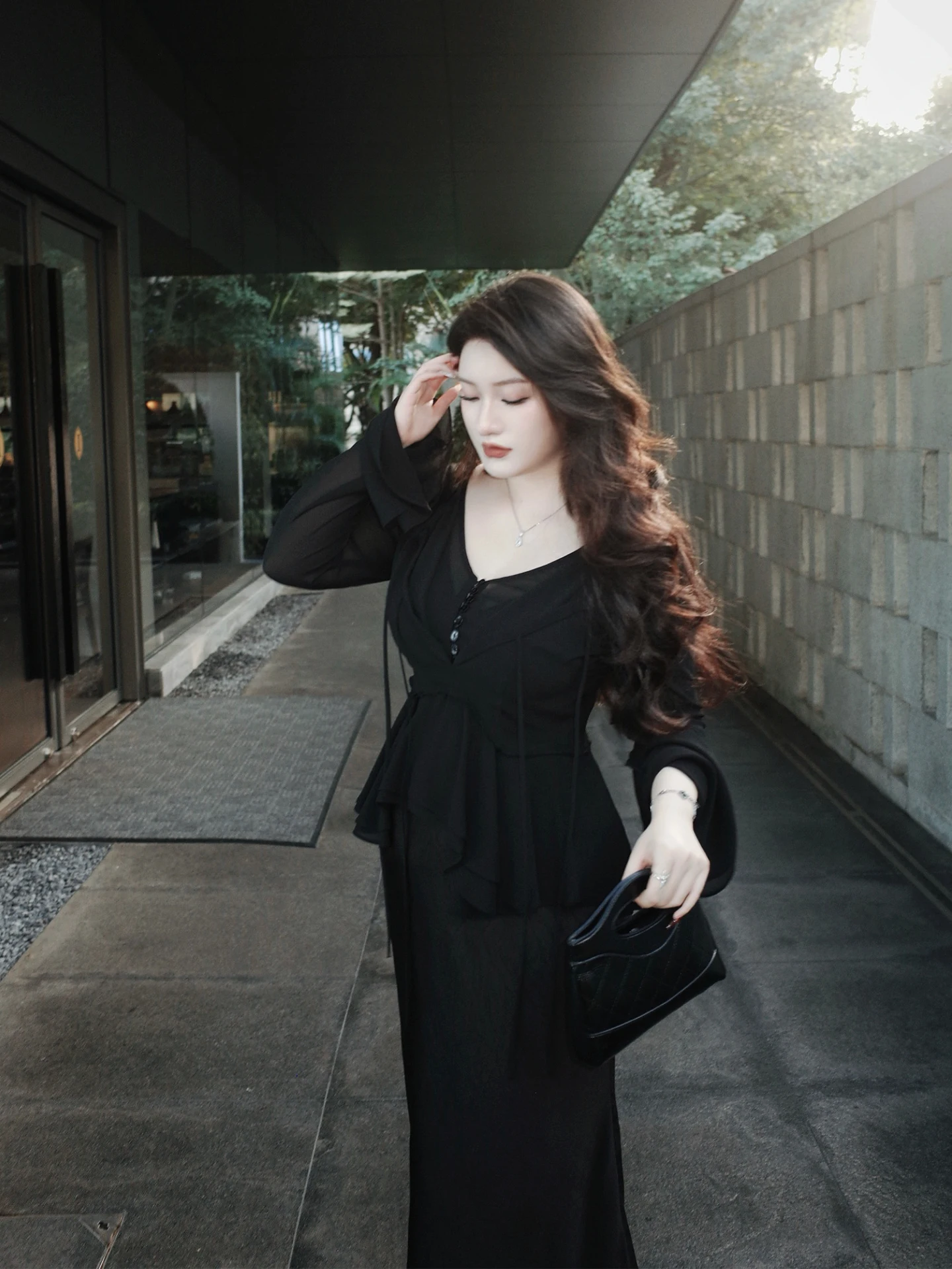 Elegant plus Size Women's Long Sleeve Shirt Conceals Flatters Ideal for Commuting Versatile Polyester Fiber Hourglass P...
Elegant plus Size Women's Long Sleeve Shirt Conceals Flatters Ideal for Commuting Versatile Polyester Fiber Hourglass P...