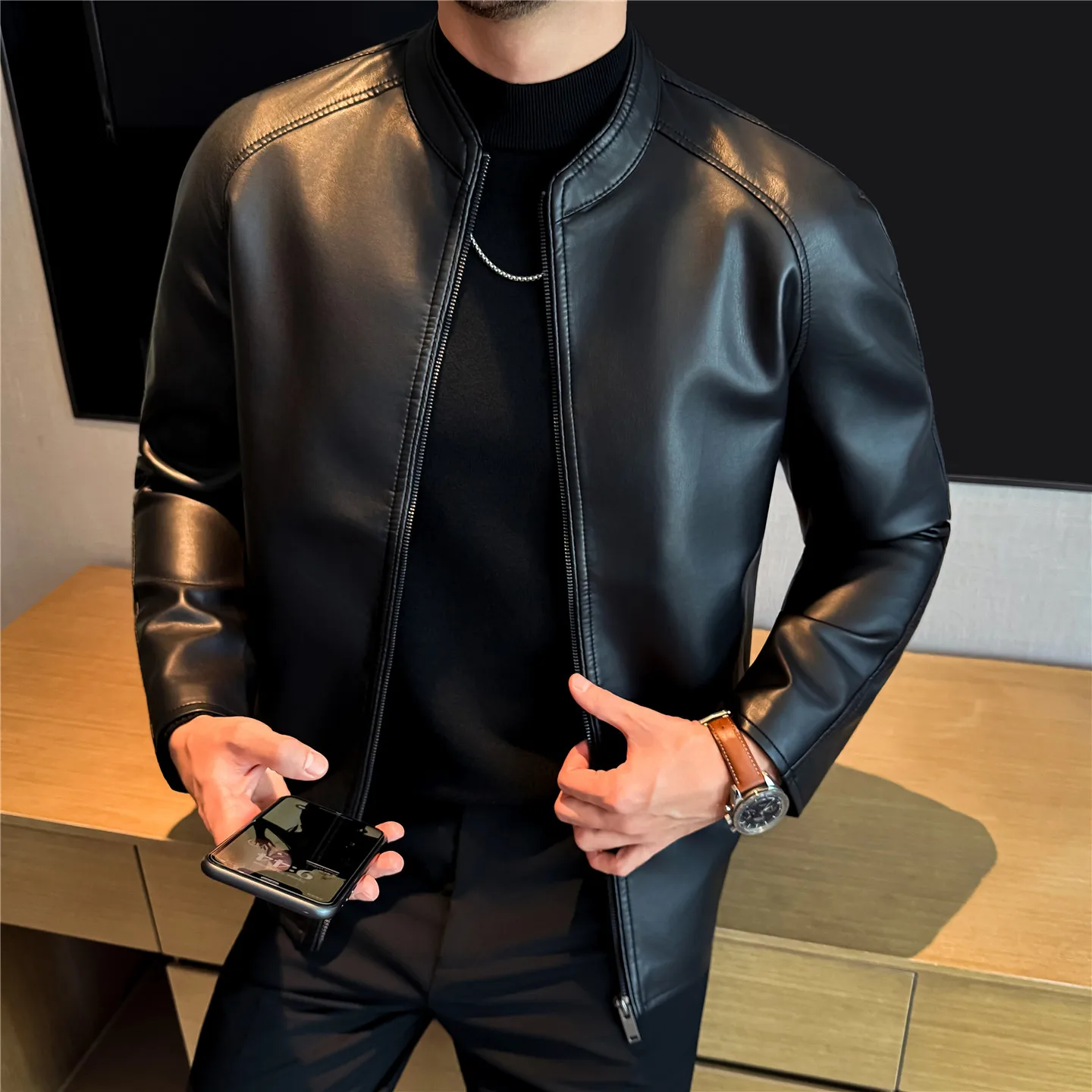 Autumn Winter Motorcycle Leather Jacket Men's Casual Slim Fit Handsome Versatile Stand Up Collar PU Leather Jackets Men Clothing
Autumn Winter Motorcycle Leather Jacket Men's Casual Slim Fit Handsome Versatile Stand Up Collar PU Leather Jackets Men Clothing