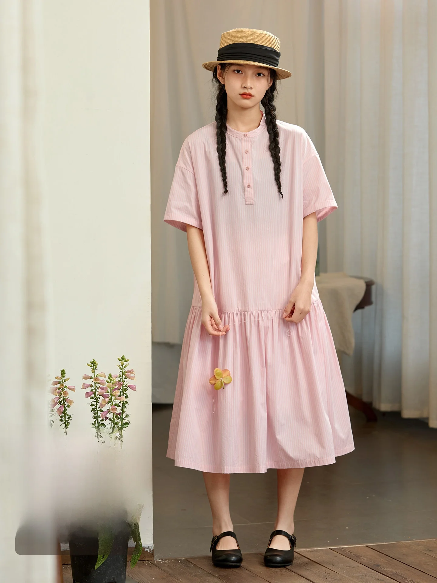 Original Japanese Style Pure Cotton Pink Striped Dress Women's Summer Short Sleeve Stand Collar Loose Small Size Midi Dress
Original Japanese Style Pure Cotton Pink Striped Dress Women's Summer Short Sleeve Stand Collar Loose Small Size Midi Dress
