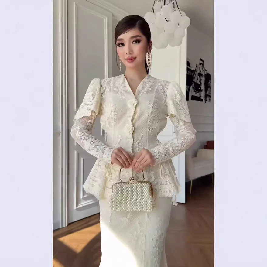 Two Piece Sets Women Skirt Set Full Sleeve Lace Tops Mermaid Skirts A Line Tight Waist Embroidery High Street Elegant Evening
Two Piece Sets Women Skirt Set Full Sleeve Lace Tops Mermaid Skirts A Line Tight Waist Embroidery High Street Elegant Evening