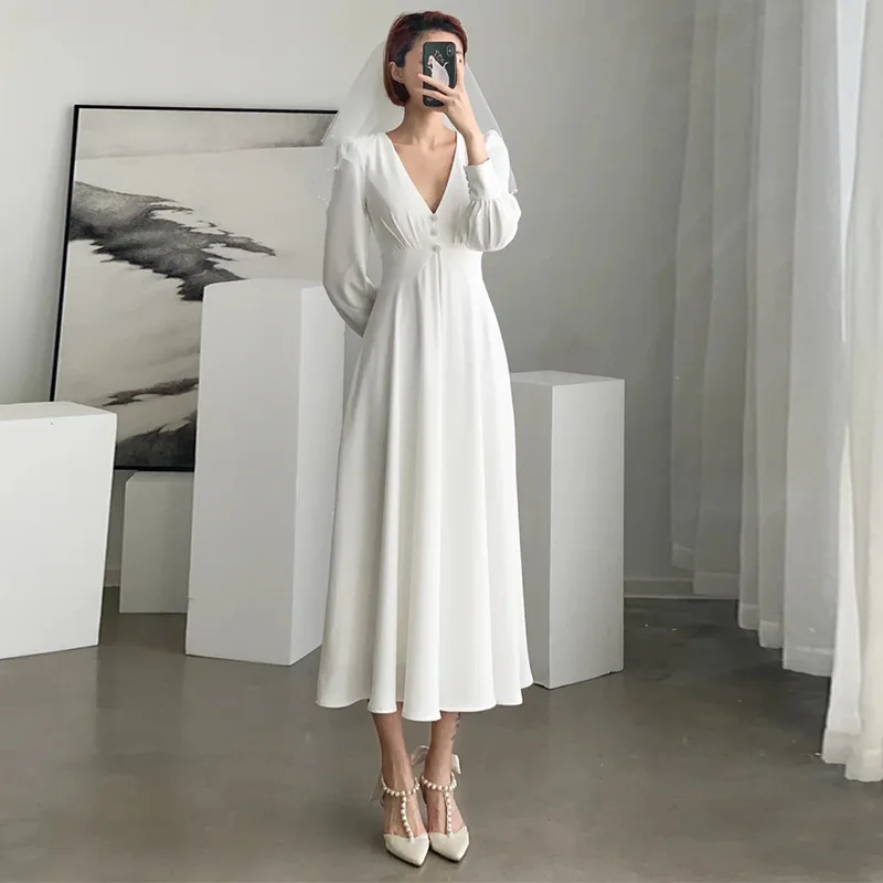 Spring wedding and daily wear women's long sleeved elegant white evening gown
Spring wedding and daily wear women's long sleeved elegant white evening gown