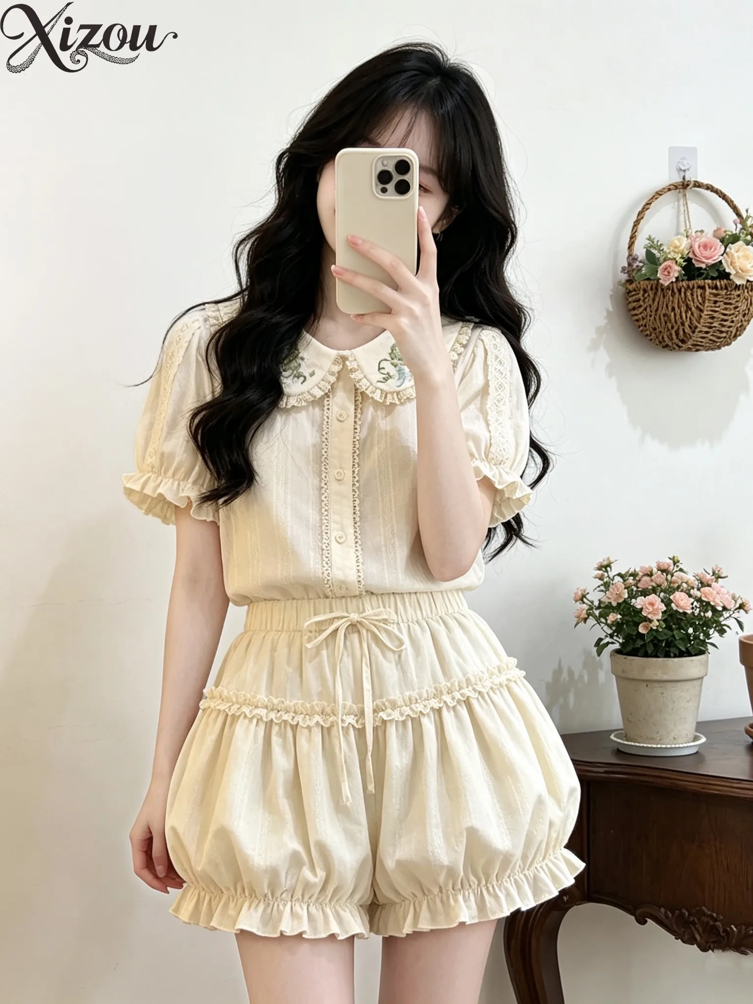 Lolita Inner Wear Doll Collar Puff Sleeve Shirt Floral Star Lace Bow Peter Pan Collar Kawaii Vintage Short Sleeve Summer Top
Lolita Inner Wear Doll Collar Puff Sleeve Shirt Floral Star Lace Bow Peter Pan Collar Kawaii Vintage Short Sleeve Summer Top
