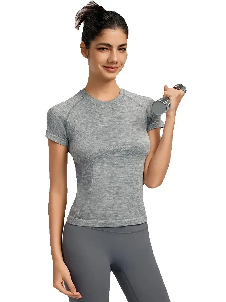 Women's Seamless Sports T-Shirt Breathable Running Tops Slimming Yoga Tee Round Neck Short Sleeve Fitness Shirt for Outdoor Acti
Women's Seamless Sports T-Shirt Breathable Running Tops Slimming Yoga Tee Round Neck Short Sleeve Fitness Shirt for Outdoor Acti