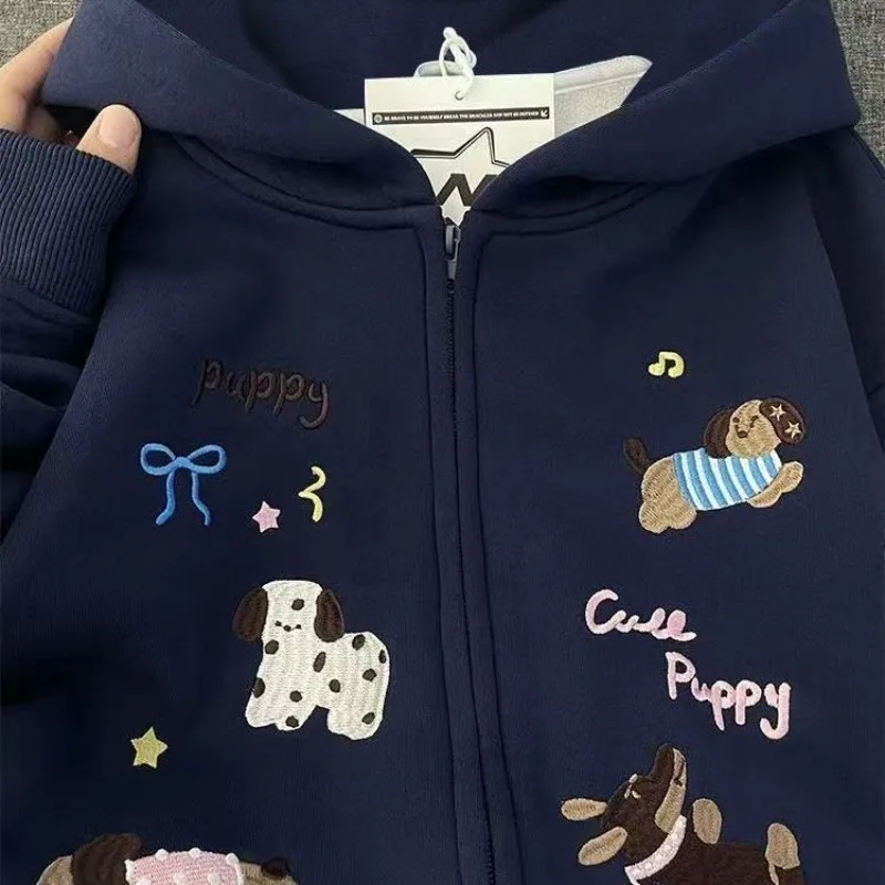 Весенне-осенняя тонкая коллекция, модные тенденции, универсальный повседневный ленивый ветер, новинка 202, милая девушка на молнии с капюшоном и принтом щенка
Весенне-осенняя тонкая коллекция, модные тенденции, универсальный повседневный ленивый ветер, новинка 202, милая девушка на молнии с капюшоном и принтом щенка