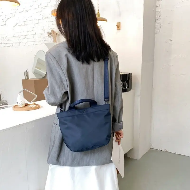 Faionable Large Capaci Nylon oulder Bag Women's Crossbody Bag Korean Sle Handbag Canvas Bag Casual Leisure Bag
Faionable Large Capaci Nylon oulder Bag Women's Crossbody Bag Korean Sle Handbag Canvas Bag Casual Leisure Bag