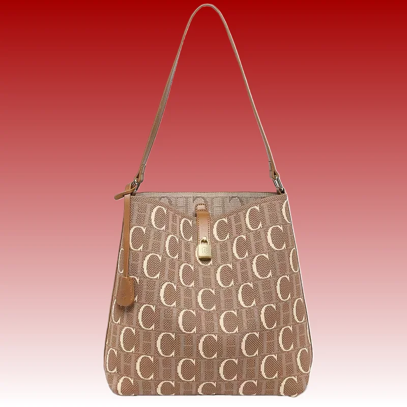 Женская сумка-хобо CH с монограммным узором, золотистой фурнитурой, большой вместимостью, новинка 2026 года, прочная, для повседневных поездок и шопинга
Женская сумка-хобо CH с монограммным узором, золотистой фурнитурой, большой вместимостью, новинка 2026 года, прочная, для повседневных поездок и шопинга