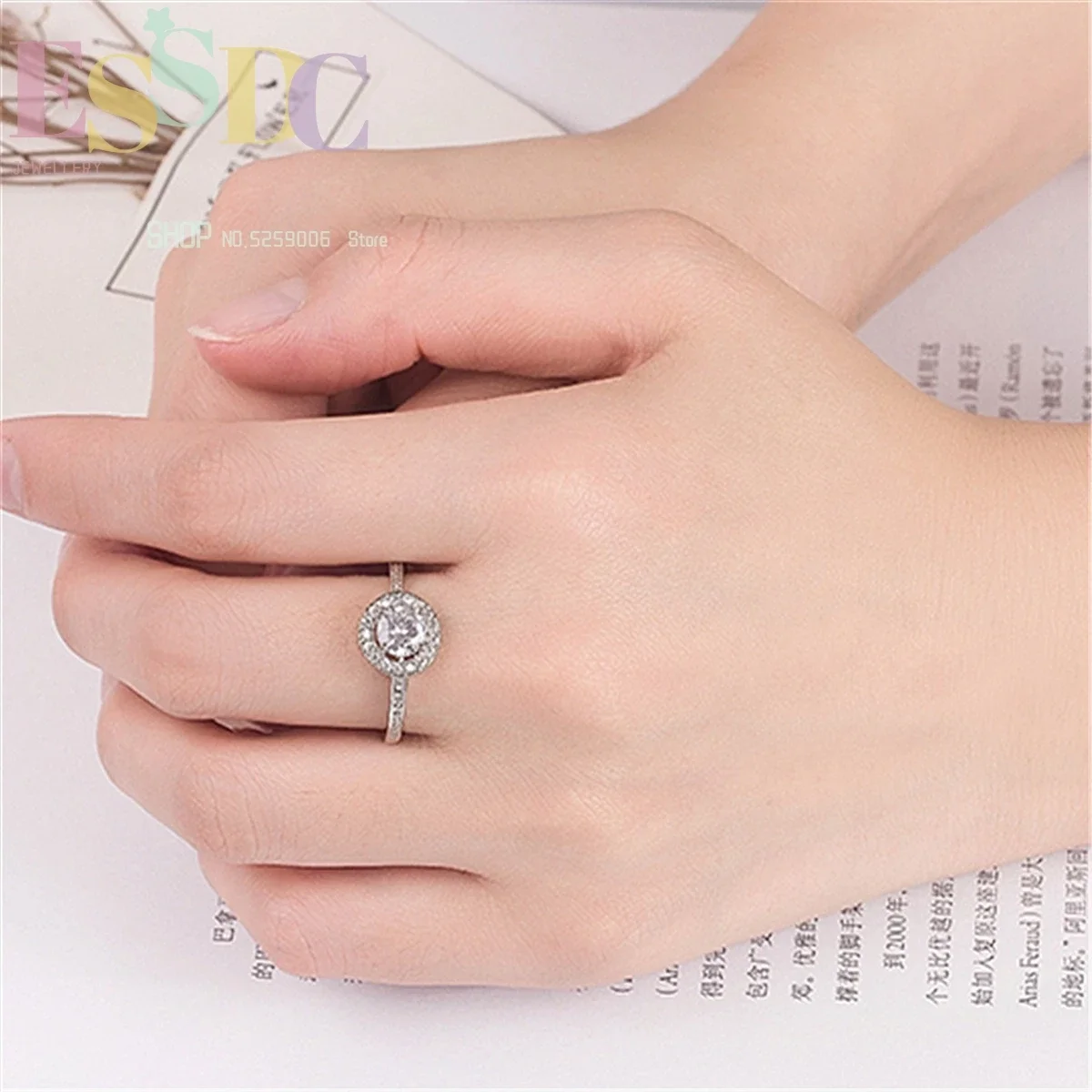 New Fashion Women's Ring Natural Zircon Round Rings Holiday Gift Wedding charm Jewelry Couples
New Fashion Women's Ring Natural Zircon Round Rings Holiday Gift Wedding charm Jewelry Couples