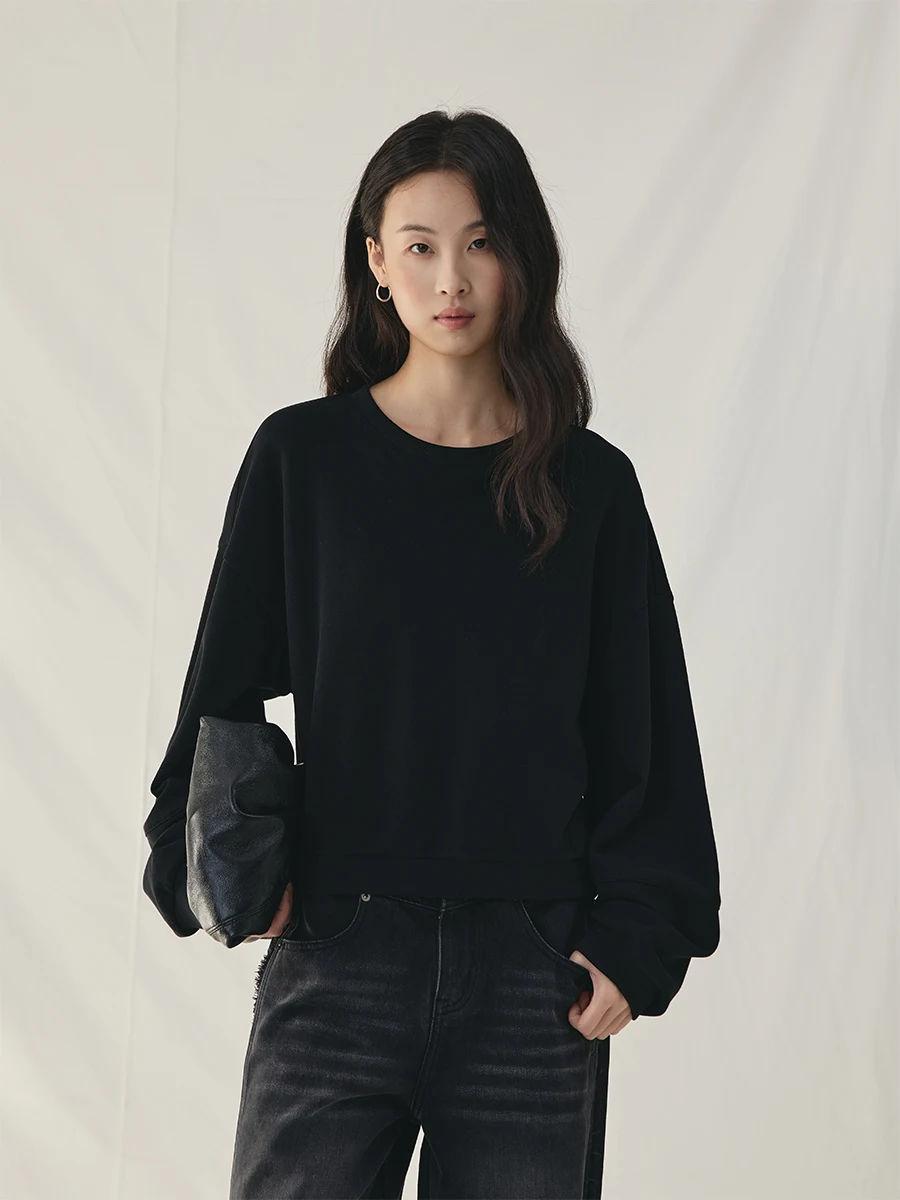 Свободный свитшот с круглым вырезом и длинными рукавами, укороченный дизайн, повседневный стиль, женская футболка из смесового полиэстера и хлопка
Свободный свитшот с круглым вырезом и длинными рукавами, укороченный дизайн, повседневный стиль, женская футболка из смесового полиэстера и хлопка