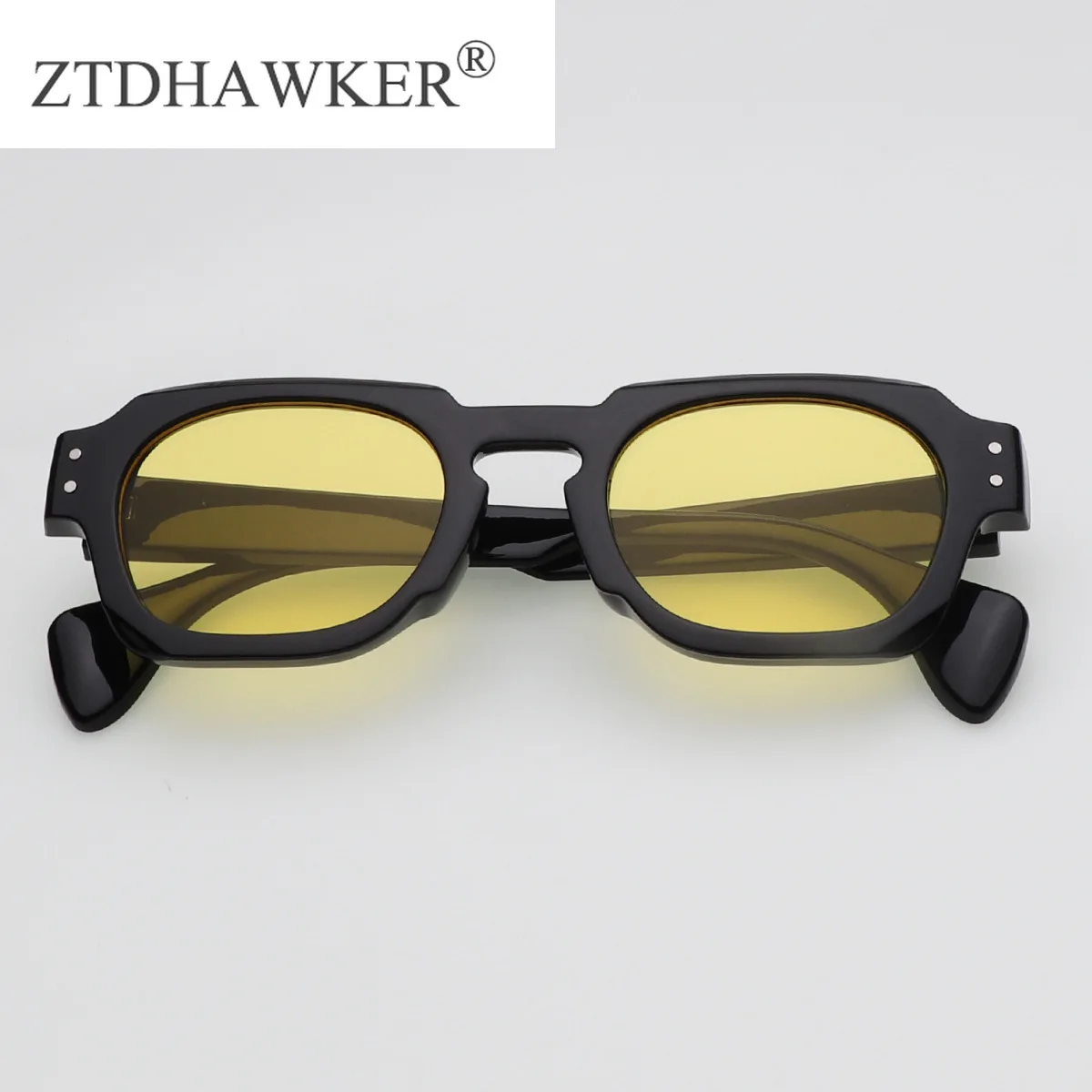 2024 New Box Trendy Simple and Dotted Men and Women Sunglasses Black Lens Ball Party
2024 New Box Trendy Simple and Dotted Men and Women Sunglasses Black Lens Ball Party