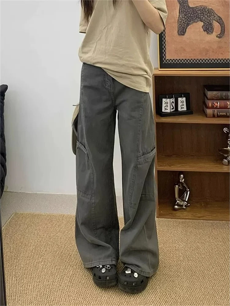 Свободные прямые джинсы для спецодежды, широкие брюки с высокой талией для женщин больших размеров, осенний сезон, модный тренд
Свободные прямые джинсы для спецодежды, широкие брюки с высокой талией для женщин больших размеров, осенний сезон, модный тренд