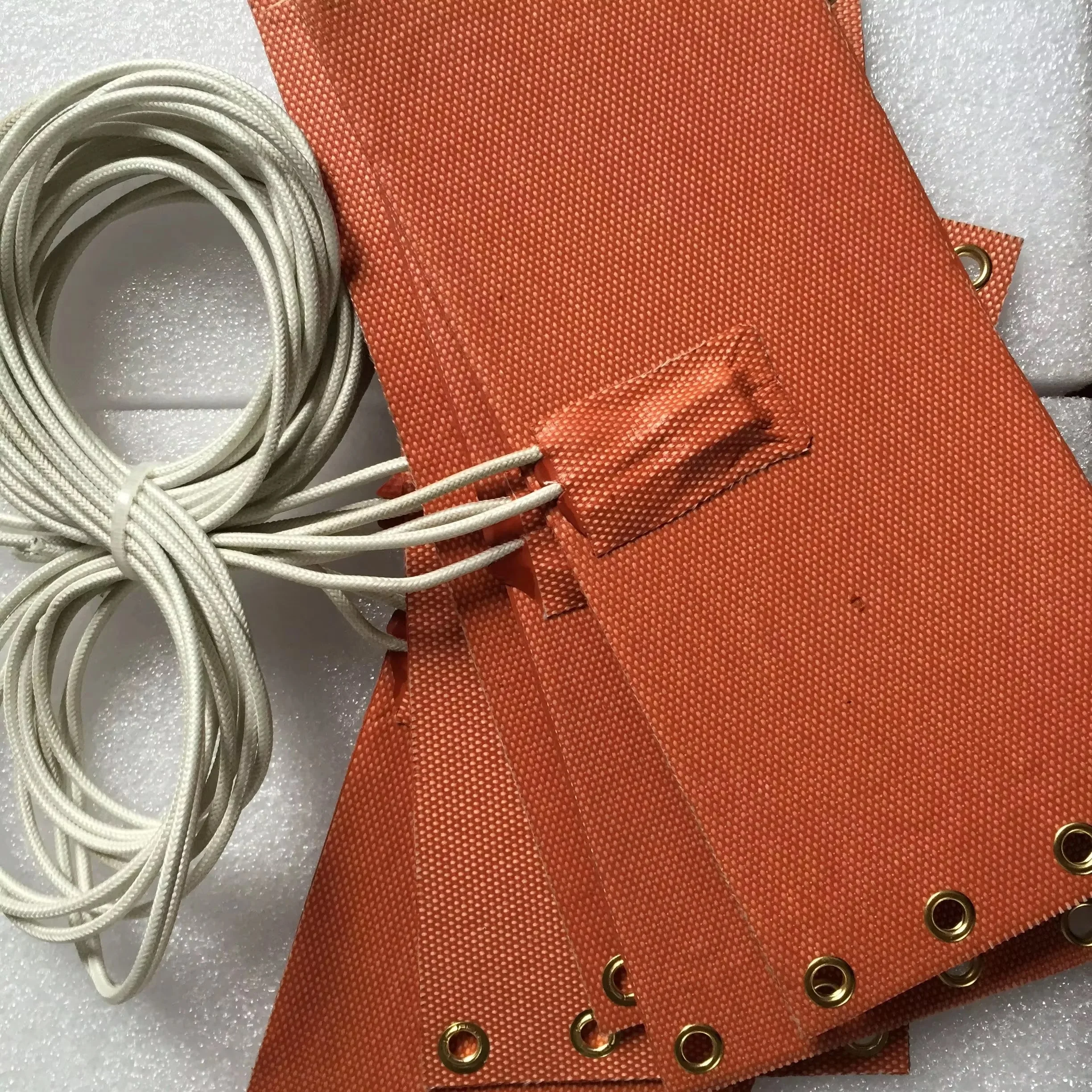 100X340mm 24V 120W 90C Heater Pad Universal Silicone Heating Pads Mat Flexible Quick Heat Transfer Solidly Built Electric Mat
100X340mm 24V 120W 90C Heater Pad Universal Silicone Heating Pads Mat Flexible Quick Heat Transfer Solidly Built Electric Mat