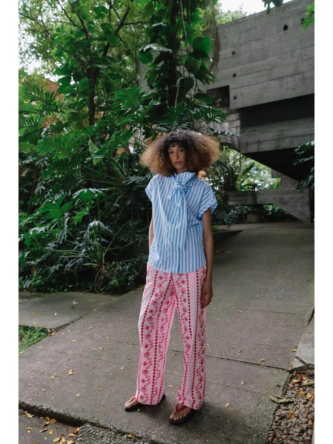 Casual Stripe Knot Decorated Stand Collar Short Sleeve Shirt Women's Fashion Straight Cut Spring Summer Breathable ...
Casual Stripe Knot Decorated Stand Collar Short Sleeve Shirt Women's Fashion Straight Cut Spring Summer Breathable ...