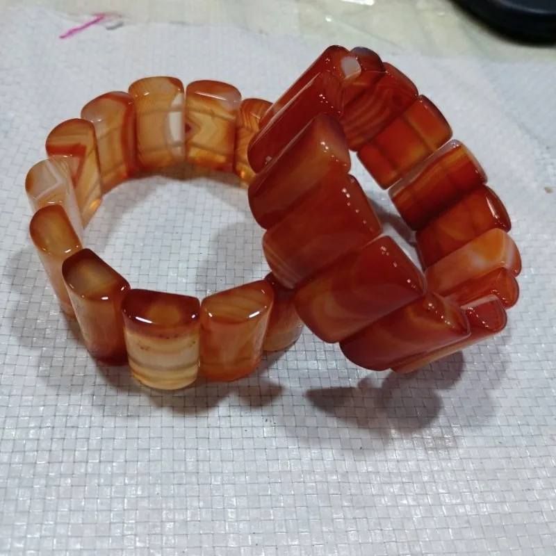Atmospheric Men's Blood Chalcedony Jade Crafts Brazilian Agate Hand Bracelet Bracelet
Atmospheric Men's Blood Chalcedony Jade Crafts Brazilian Agate Hand Bracelet Bracelet