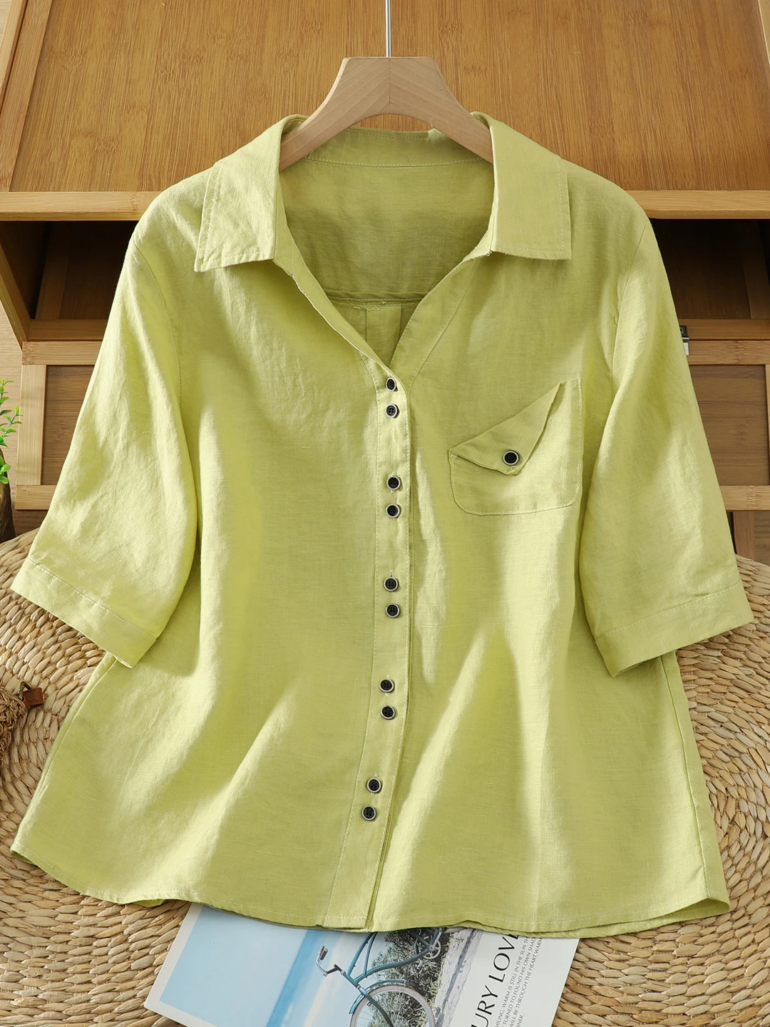 Elegant V-Neck Pocket Button Loose Five-Sleeve Shirt Summer Simple Atmosphere Women's Casual Fashion Top Breathable Skin-Frie...
Elegant V-Neck Pocket Button Loose Five-Sleeve Shirt Summer Simple Atmosphere Women's Casual Fashion Top Breathable Skin-Frie...