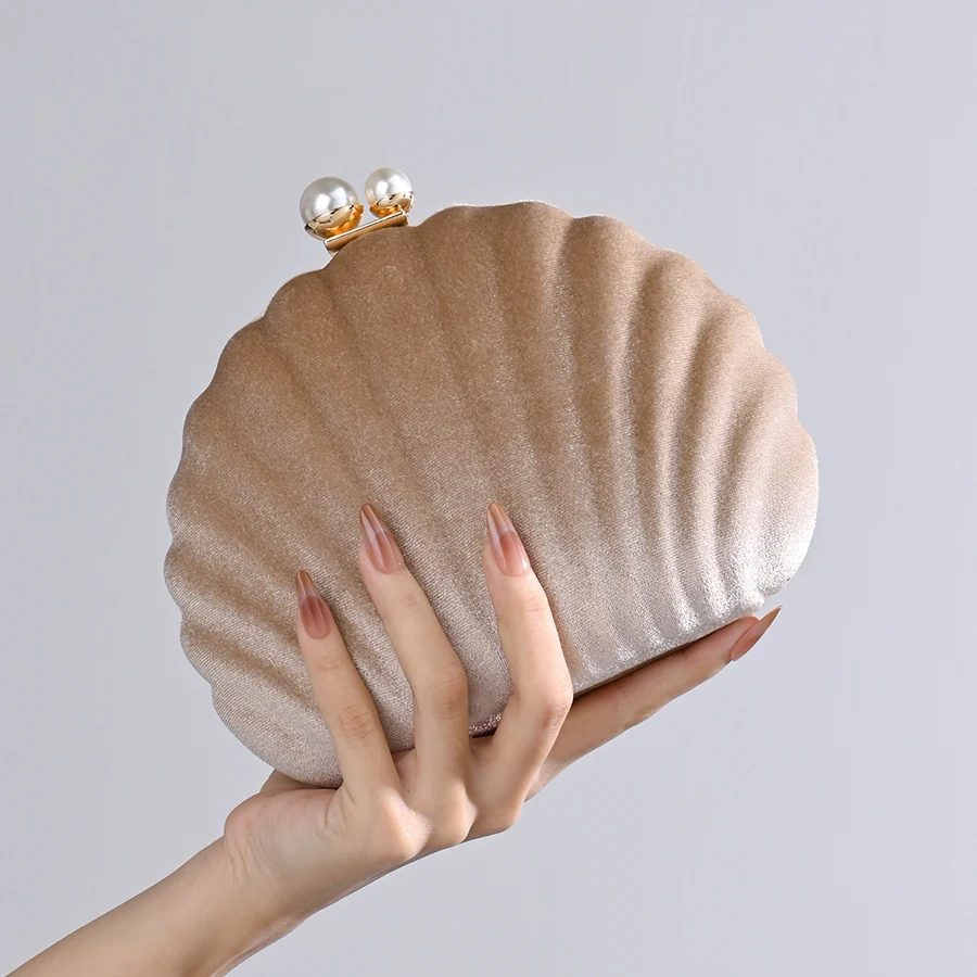 Female Shell Acrylic Clutches Lady Gradient Color Evening Bag Party Prom Stones Purse Handbags Women Wedding Bridal Shoulder Bag
Female Shell Acrylic Clutches Lady Gradient Color Evening Bag Party Prom Stones Purse Handbags Women Wedding Bridal Shoulder Bag