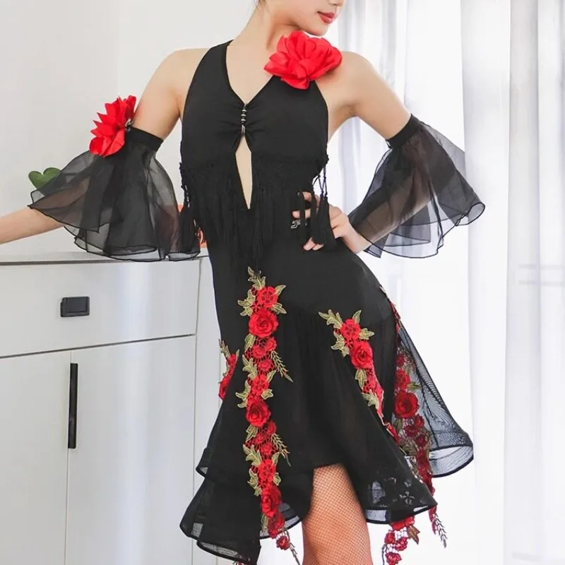 Summer black art dress, Latin dance dress, women's perspective fishbone performance dress
Summer black art dress, Latin dance dress, women's perspective fishbone performance dress