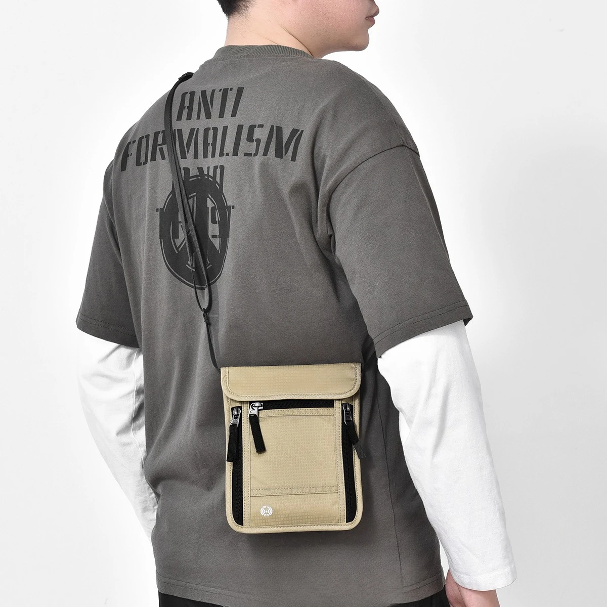 Nylon lightweight multi-function passport ticket crossbody bag portable abroad carry large capacity RFID neck card bag
Nylon lightweight multi-function passport ticket crossbody bag portable abroad carry large capacity RFID neck card bag