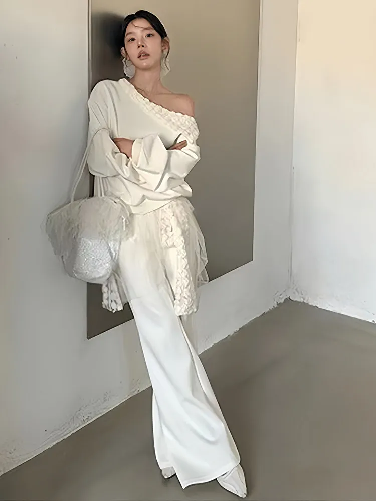 Early Spring 2026 Lace Splicing Shoulder Sweater Wide Leg Pants Fashionable Temperament Women's Two-Piece Set Casual Style
Early Spring 2026 Lace Splicing Shoulder Sweater Wide Leg Pants Fashionable Temperament Women's Two-Piece Set Casual Style