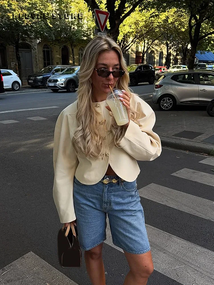 Starfish Button Full Sleeves Cropped Jacket Women Solid Color Slim Fit Coat 2025 Round Neck Single Breasted Daily Commute Wear
Starfish Button Full Sleeves Cropped Jacket Women Solid Color Slim Fit Coat 2025 Round Neck Single Breasted Daily Commute Wear