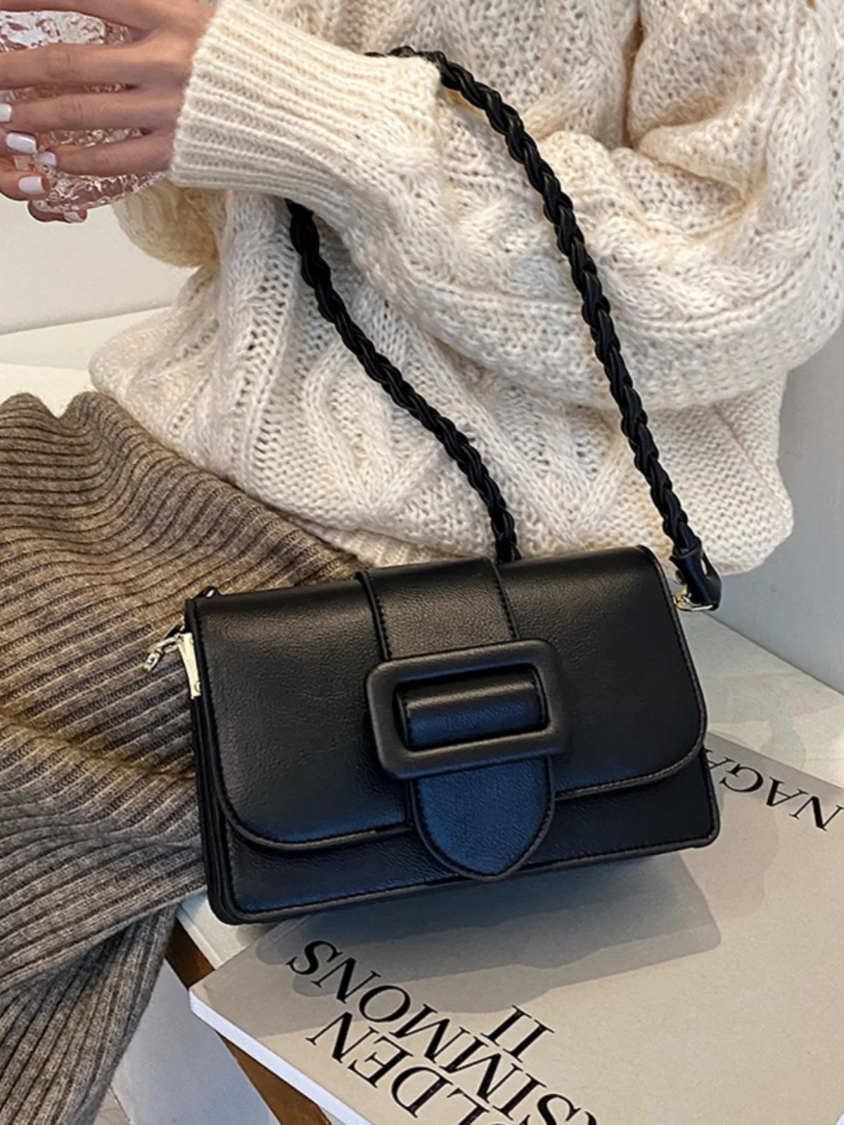 Faionable Women's Crossbody Bag MK DA Official Website New 2025 Vintage Casual Single oulder Small Square Bag Handbag
Faionable Women's Crossbody Bag MK DA Official Website New 2025 Vintage Casual Single oulder Small Square Bag Handbag