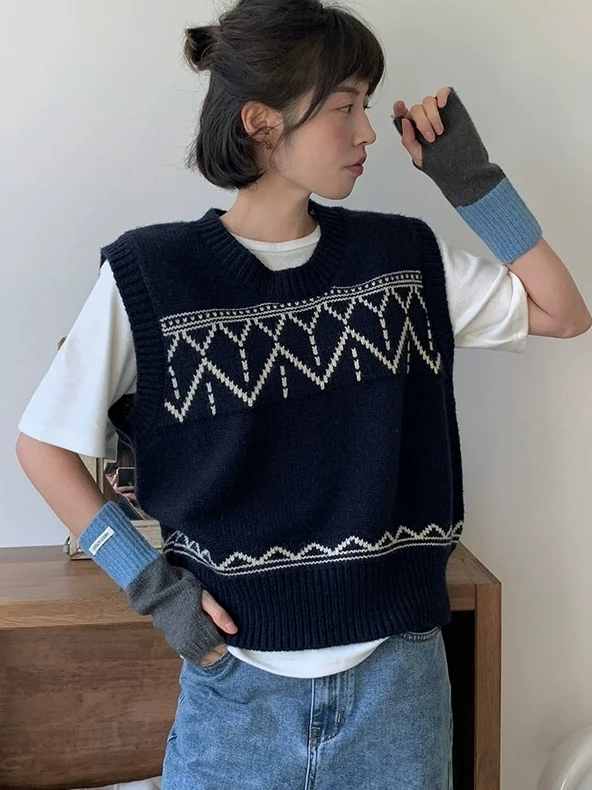 Вязаный жилет в стиле ретро с цветочным принтом, женский тонкий свободный крой, круглый верхний слой, универсальный утягивающий жилет для похудения
Вязаный жилет в стиле ретро с цветочным принтом, женский тонкий свободный крой, круглый верхний слой, универсальный утягивающий жилет для похудения