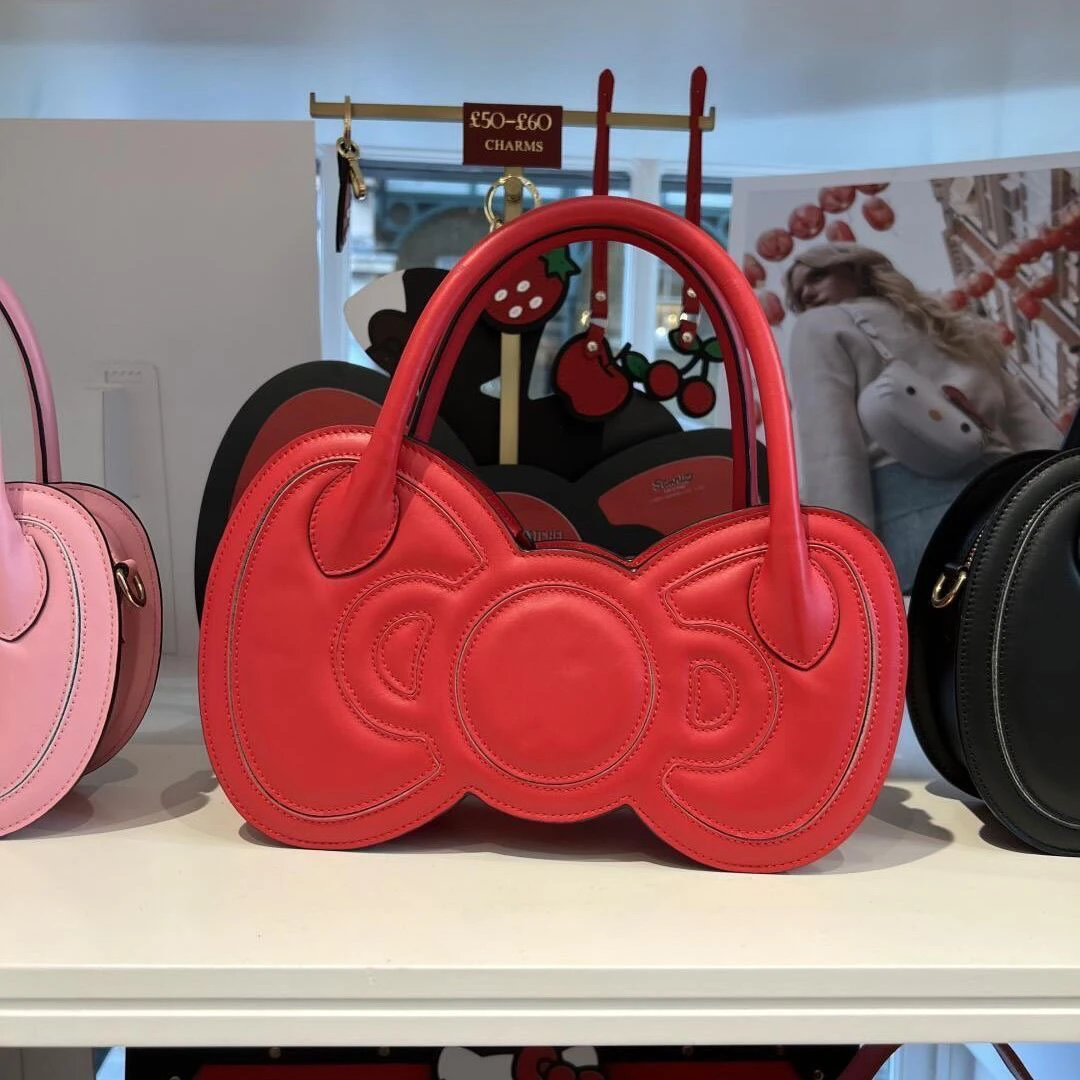 New Kwaii Productos Hello Kitty Case Portable Bow Bags Mini Butterfly Girls Crossbody Bag Cute Handbag Women's Bag Accessories
New Kwaii Productos Hello Kitty Case Portable Bow Bags Mini Butterfly Girls Crossbody Bag Cute Handbag Women's Bag Accessories