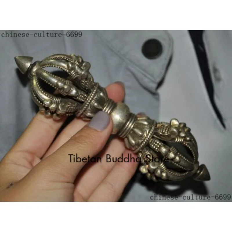 Старая тибетская планка, серебряная статуя Phurpa Dorje Phurpa Pestle Vajra FaQi
Старая тибетская планка, серебряная статуя Phurpa Dorje Phurpa Pestle Vajra FaQi