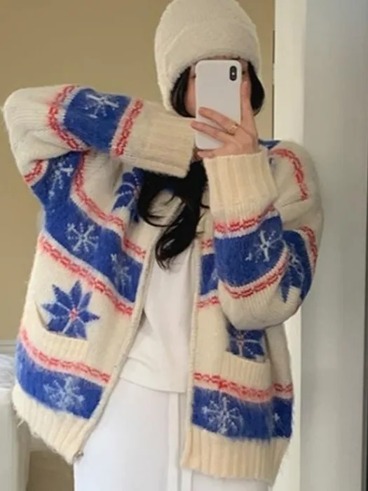 Sli Ретро снежинка Embellied Camere пальто для женщин зимний антивозрастной трикотаж открытый кардиган модный Ele
Sli Ретро снежинка Embellied Camere пальто для женщин зимний антивозрастной трикотаж открытый кардиган модный Ele