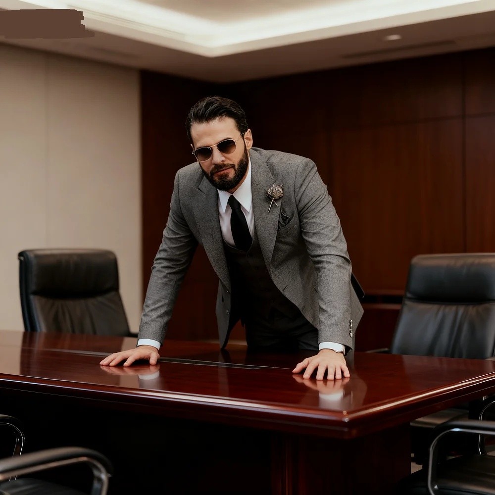 Elegant Brown Wedding Tuxedo for Men Slim Fit Peak Lapel Formal Groomsmen Suiting Mais Recentes Designs Terno Ho
Elegant Brown Wedding Tuxedo for Men Slim Fit Peak Lapel Formal Groomsmen Suiting Mais Recentes Designs Terno Ho