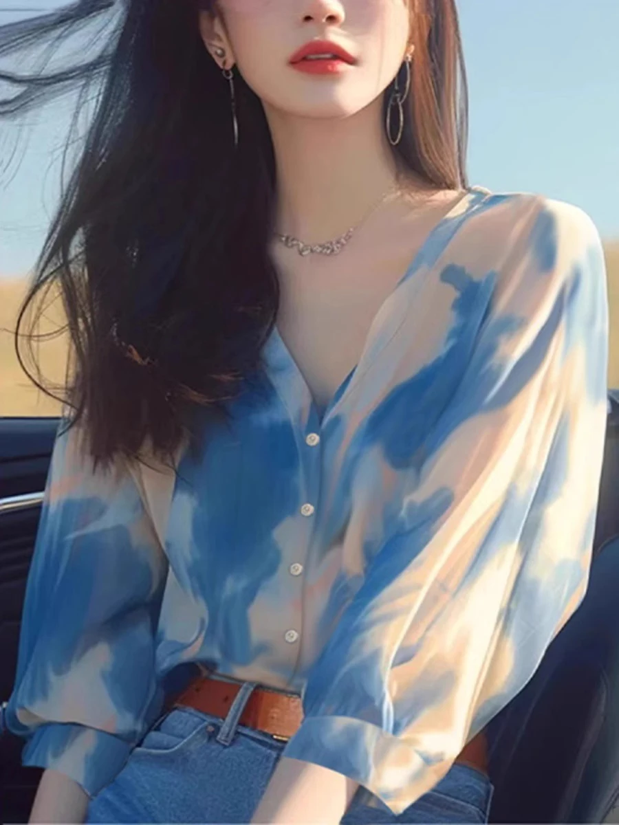 Blue V-Ne Dyed irt Women's Summer Unique Beautiful Slimming Top Small Batch Design High-End Feelings Commute Sle Loose Fit
Blue V-Ne Dyed irt Women's Summer Unique Beautiful Slimming Top Small Batch Design High-End Feelings Commute Sle Loose Fit