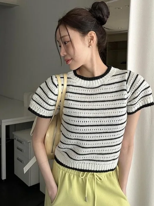 Chic Fashionable Short Sleeve Knitted Top for Women Elegant Stripe Design Age-Defying French Style Loose Fit Polyester Fiber
Chic Fashionable Short Sleeve Knitted Top for Women Elegant Stripe Design Age-Defying French Style Loose Fit Polyester Fiber