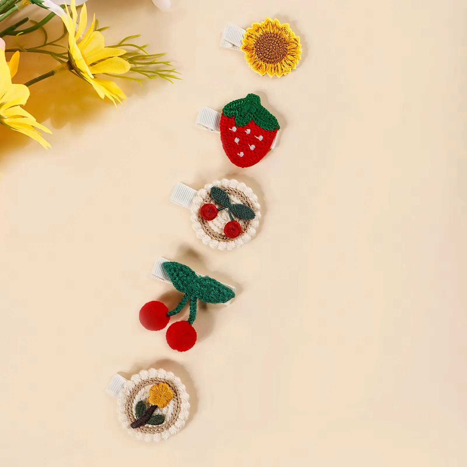 10Pcs Strawberry Cherry Sunflower Cloth Clip Baby Cute Combination Hairpin Children's Hair Accessories For Taking Photos Outside
10Pcs Strawberry Cherry Sunflower Cloth Clip Baby Cute Combination Hairpin Children's Hair Accessories For Taking Photos Outside