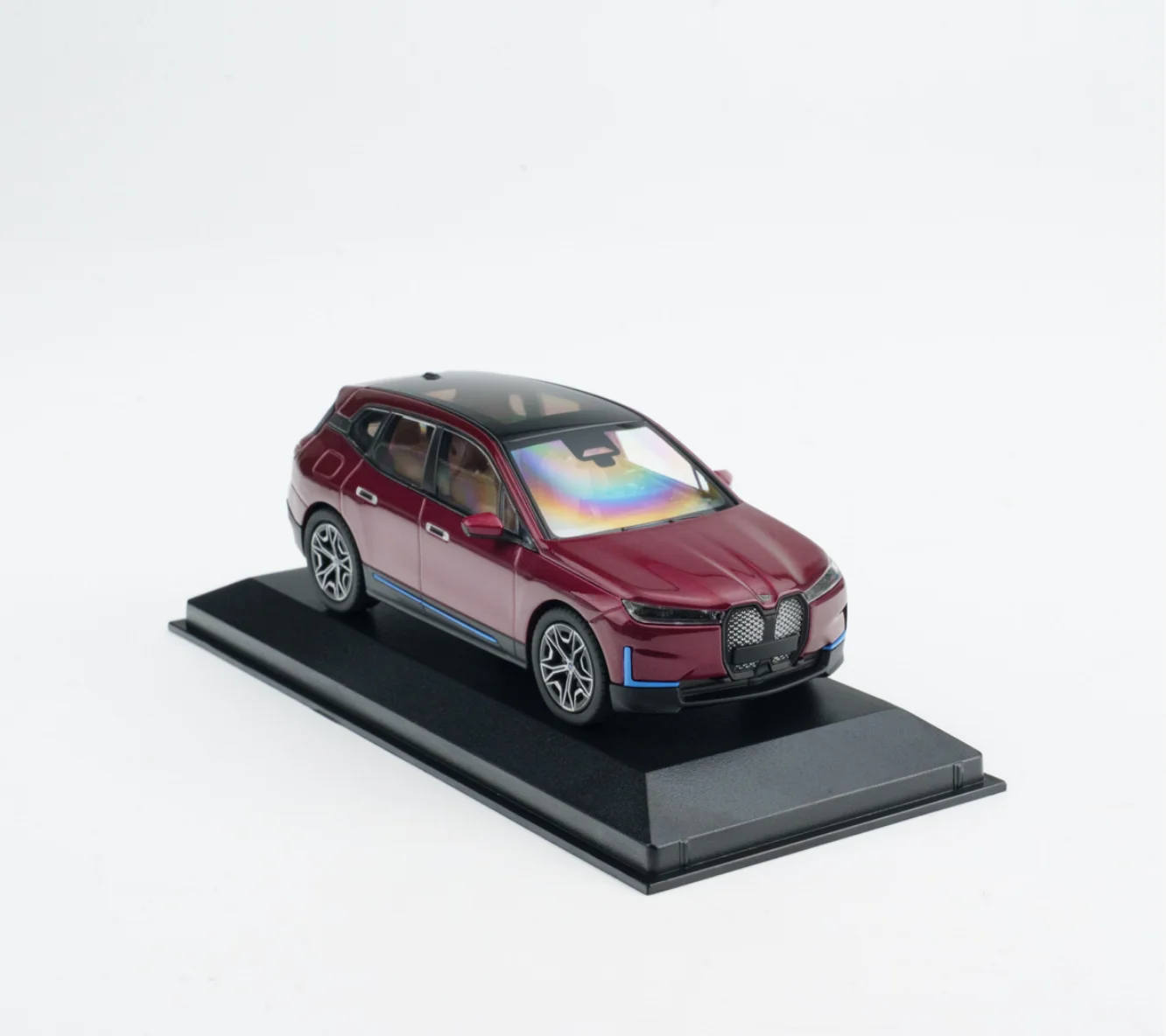 2022 ix Red metallic 1/43 Minichamps 410024302 Diecast Model Car Collect Limited Edition Alloy
2022 ix Red metallic 1/43 Minichamps 410024302 Diecast Model Car Collect Limited Edition Alloy