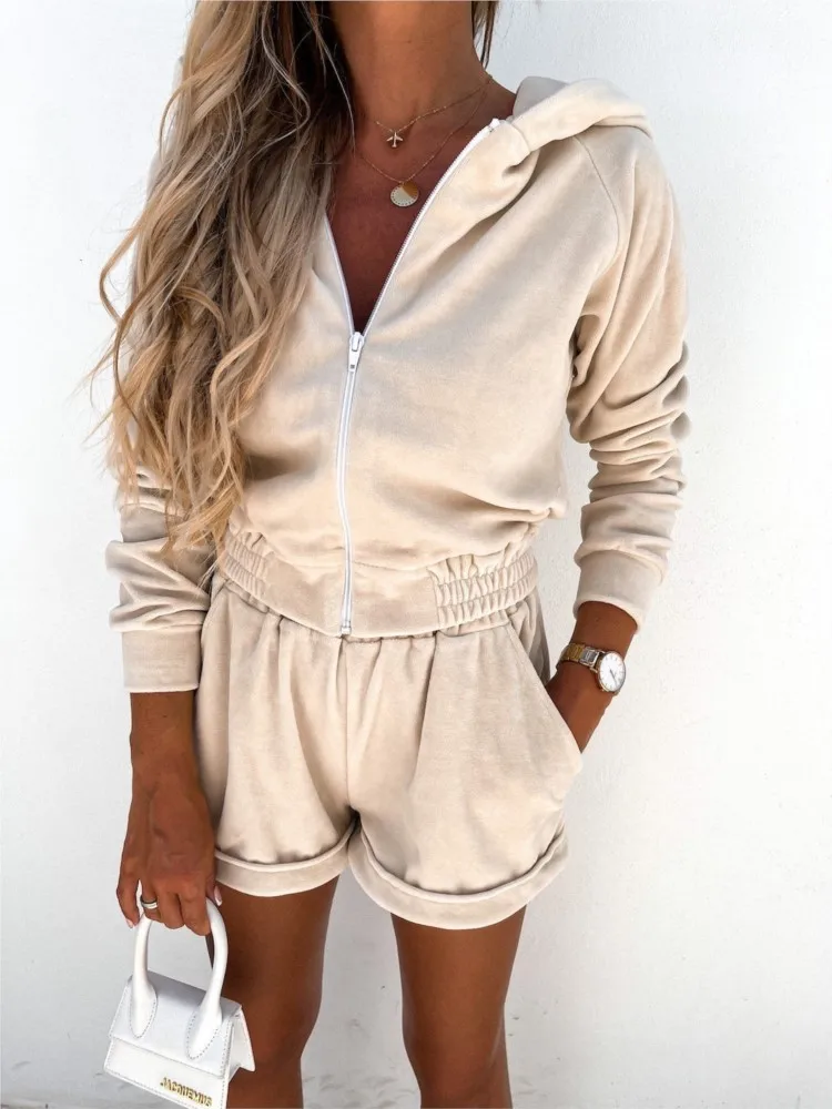 Женские спортивные комплекты с капюшоном, осенняя толстовка с капюшоном и шорты с длинными рукавами, комплект из двух предметов, женская зимняя повседневная одежда
Женские спортивные комплекты с капюшоном, осенняя толстовка с капюшоном и шорты с длинными рукавами, комплект из двух предметов, женская зимняя повседневная одежда