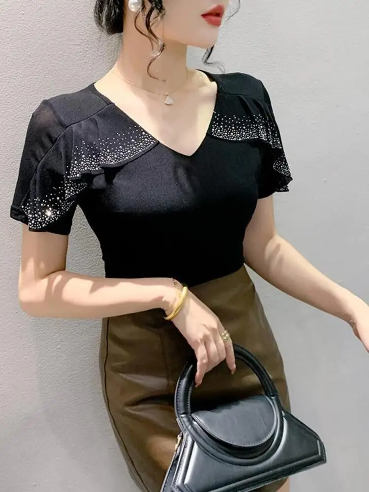 2024 Summer New Mesh Fashion Round Neck Hollow Heavy Industry Ruffle Edge Hot Diamond Versatile Long sleeved Women's Top
2024 Summer New Mesh Fashion Round Neck Hollow Heavy Industry Ruffle Edge Hot Diamond Versatile Long sleeved Women's Top