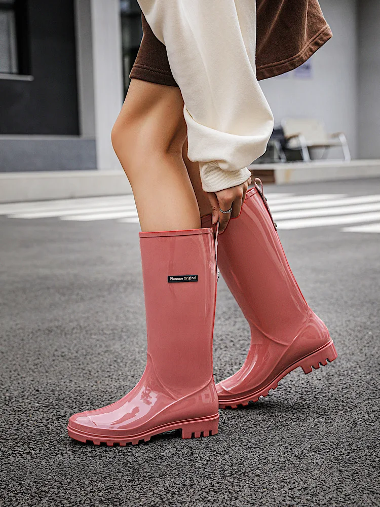 Women's High-Tube Rain Boots Faionable Waterproof Non-Slip Wear-Resistant for Laundry And Kitchen Work Outdoor Wear
Women's High-Tube Rain Boots Faionable Waterproof Non-Slip Wear-Resistant for Laundry And Kitchen Work Outdoor Wear