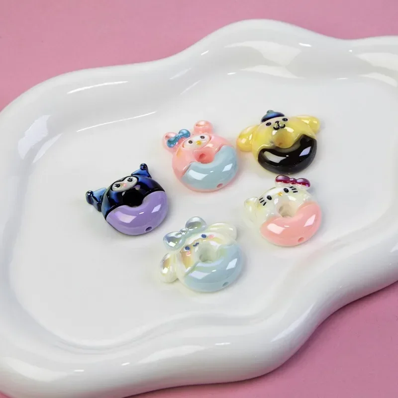 Аниме Sanrio, бусины с прямыми отверстиями, УФ-покрытие из смолы, милый Hello Kitty, сделай сам, искусственная цепь, ожерелье, аксессуары, материал, оптовая продажа
Аниме Sanrio, бусины с прямыми отверстиями, УФ-покрытие из смолы, милый Hello Kitty, сделай сам, искусственная цепь, ожерелье, аксессуары, материал, оптовая продажа