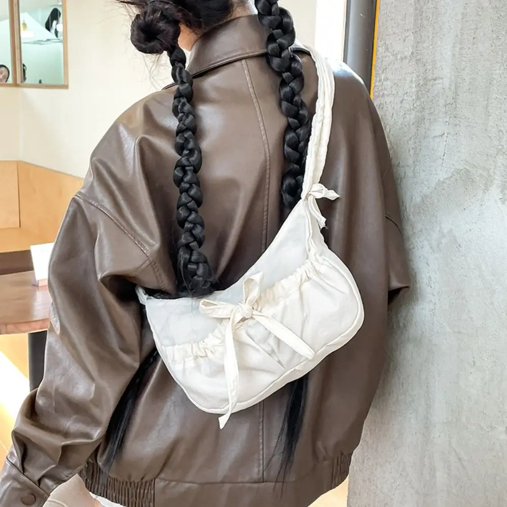 Fashion Solid Color Bow Pleated Bag Kroean Style Chic Pleated Shoulder Bag Zipper Sweet Women's Handbag Girls
Fashion Solid Color Bow Pleated Bag Kroean Style Chic Pleated Shoulder Bag Zipper Sweet Women's Handbag Girls