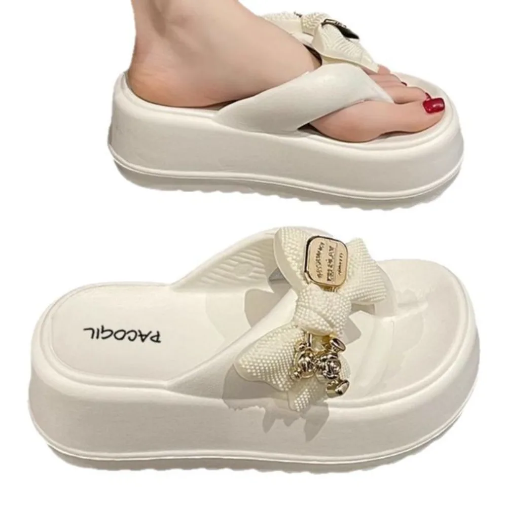 Soft Cute Cartoon Bear Slippers Summer EVA Thick Heel Flip Flops Shoes Sweet Slippers for Women Beach
Soft Cute Cartoon Bear Slippers Summer EVA Thick Heel Flip Flops Shoes Sweet Slippers for Women Beach