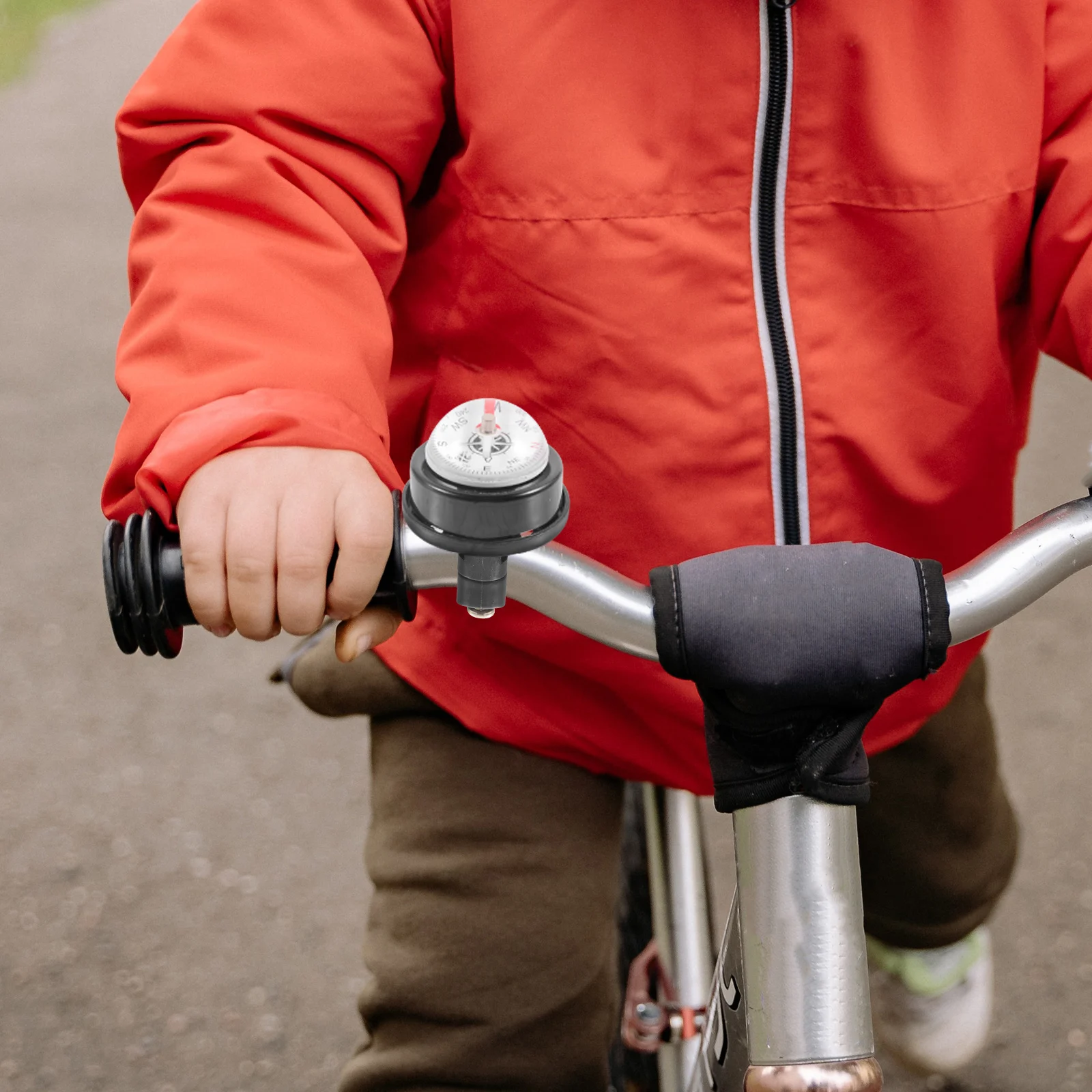 Multi-Function Compass Bike Bell Portable Road Cycling Bell Practical Anti-Loss Bicycle Horn Bicycle Horn Road Ringing Bells
Multi-Function Compass Bike Bell Portable Road Cycling Bell Practical Anti-Loss Bicycle Horn Bicycle Horn Road Ringing Bells