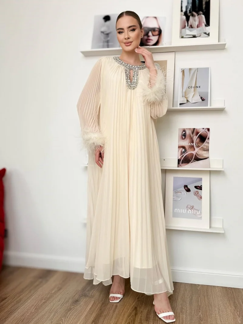 Elegant Spliced Feathers Loose Dress Autumn Clothes Women O-Neck Diamonds Patchwork Long Dresses Fashion Pleated Dress Vestidos
Elegant Spliced Feathers Loose Dress Autumn Clothes Women O-Neck Diamonds Patchwork Long Dresses Fashion Pleated Dress Vestidos