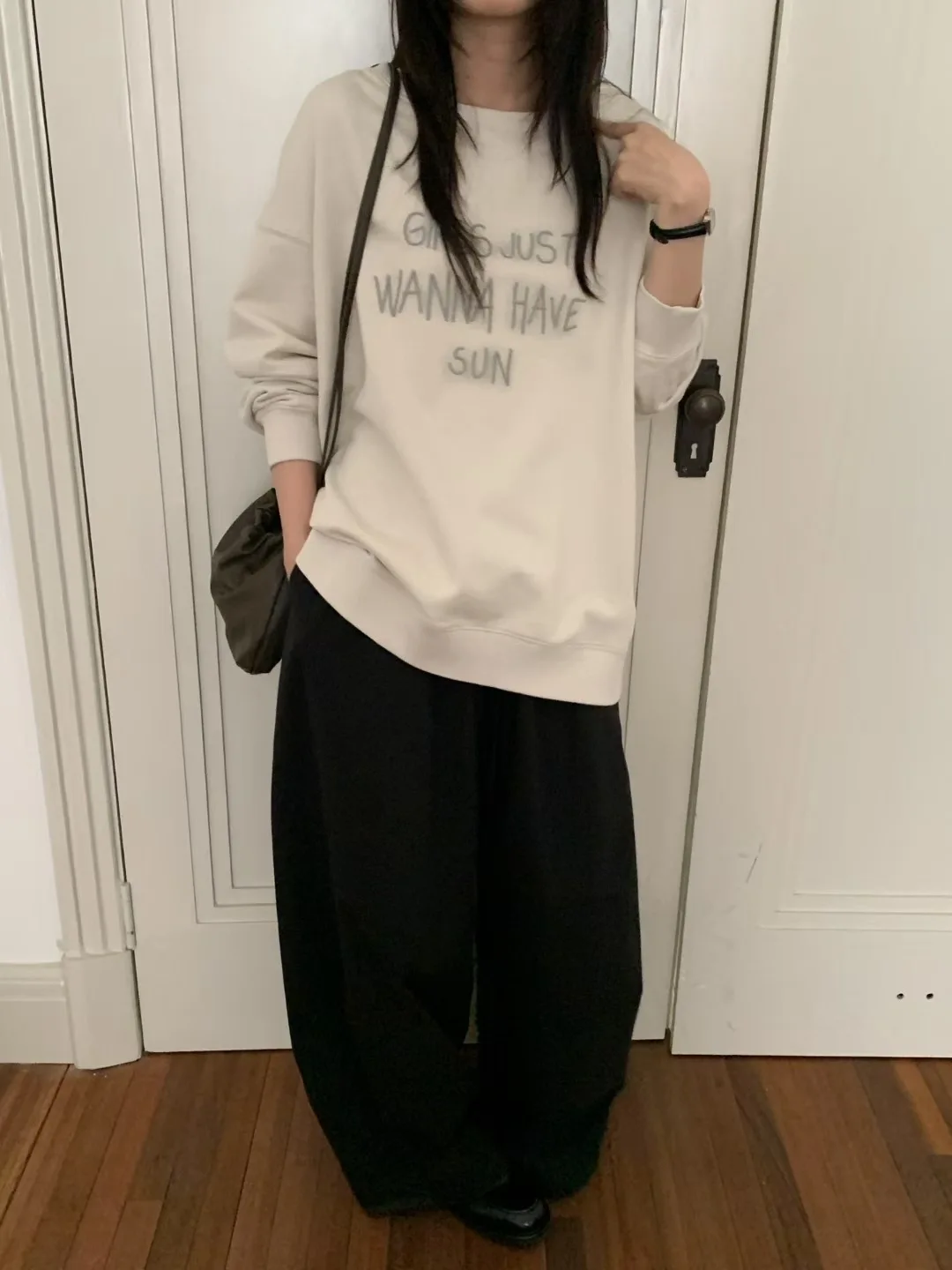 Повседневная свободная толстовка с круглым вырезом и буквенным принтом, модный свитшот с принтом Agel, удобный в носке, комфортный топ с длинными рукавами
Повседневная свободная толстовка с круглым вырезом и буквенным принтом, модный свитшот с принтом Agel, удобный в носке, комфортный топ с длинными рукавами