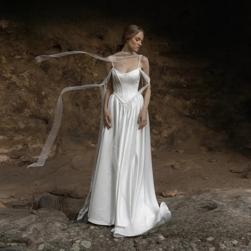 Customized Elegant Simple A Line Ribbon Wedding Dresses Exquisite Spaghetti Straps Gowns Classic Dress for Bride
Customized Elegant Simple A Line Ribbon Wedding Dresses Exquisite Spaghetti Straps Gowns Classic Dress for Bride